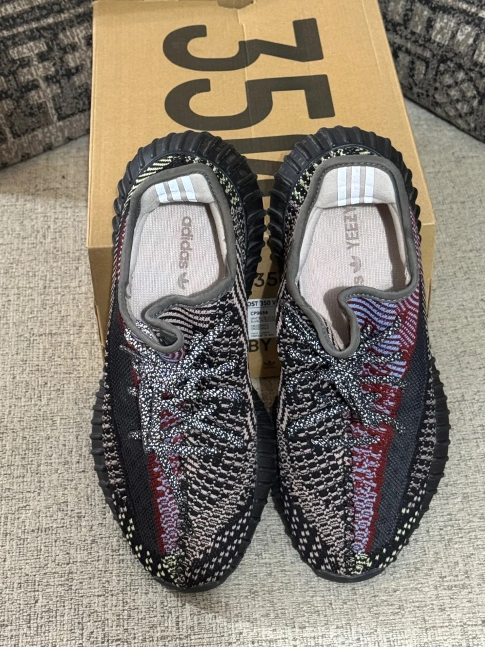Yeezy yecheil reflective 350 V2